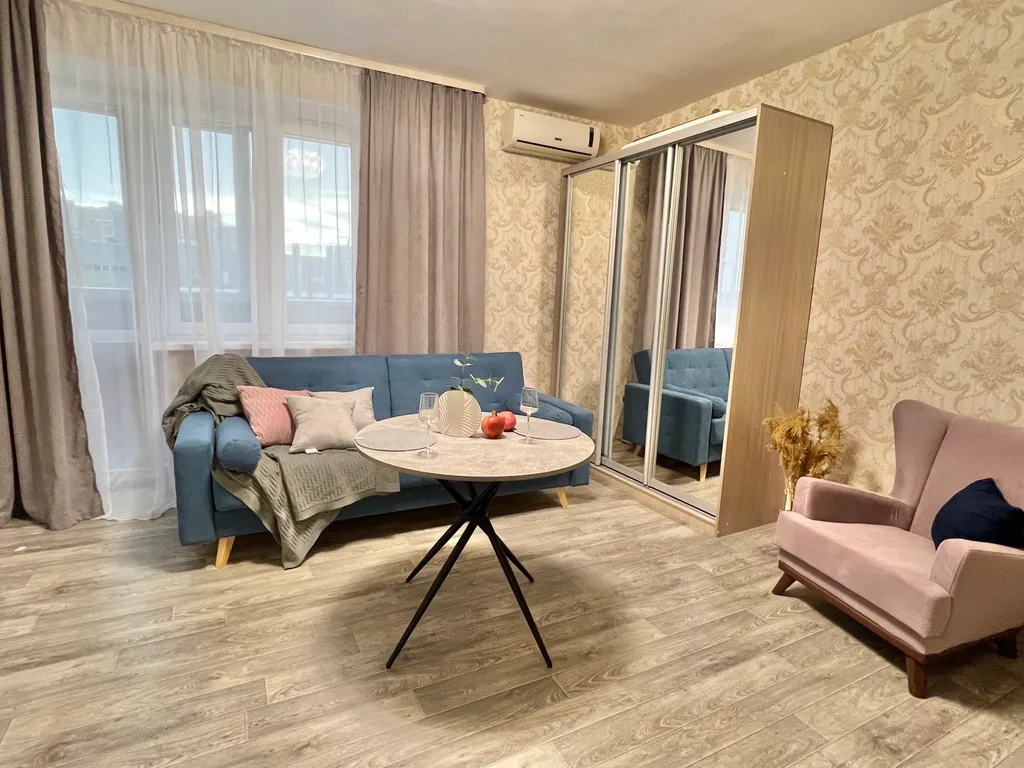 Квартира Квартира Отличная, уютная студия в ЖК Крислалл Crystal apartment — Тюмень
