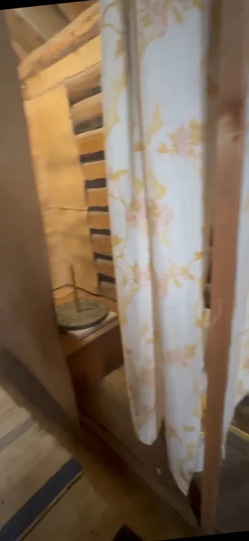 Дом на берегу озера