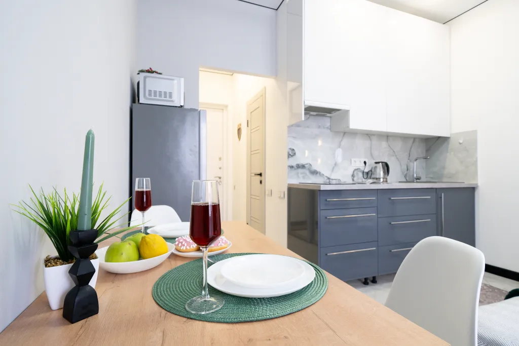 Студия на метро Прокшино