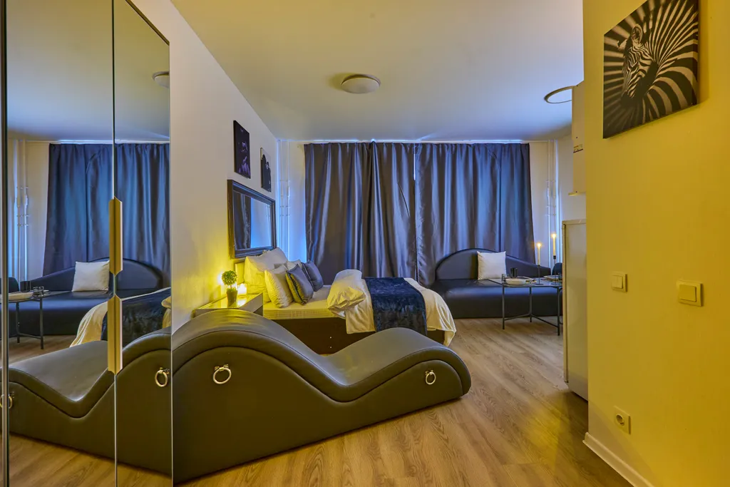 Студия с тантрой для взрослых 18+