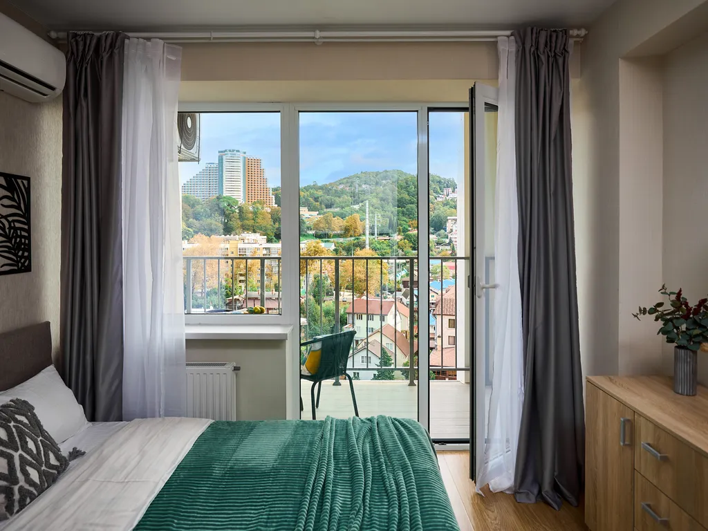 Студия с потрясающим видом на море и горы