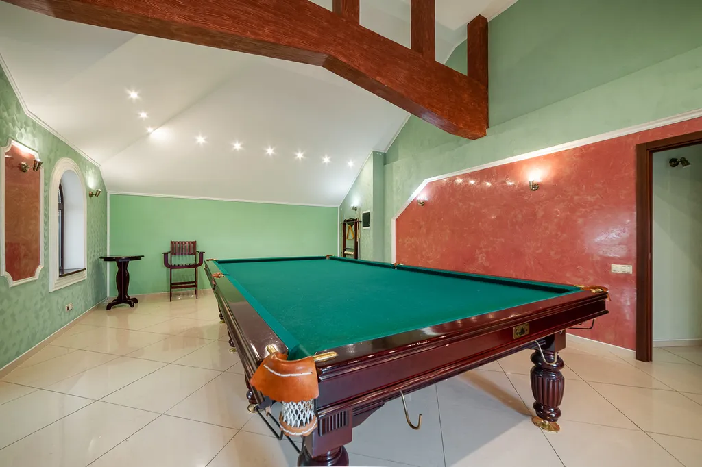 6-комнатный Дом