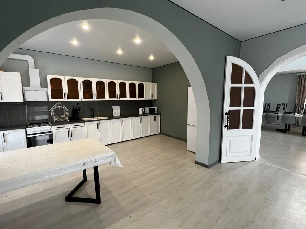 Дом с баней, бильярдом и бассейном в Подмосковье