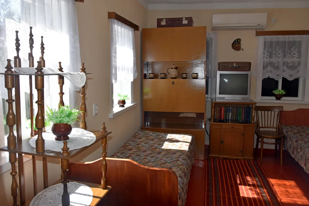 Дом-музей в деревенском стиле в районе Чеховской набережной