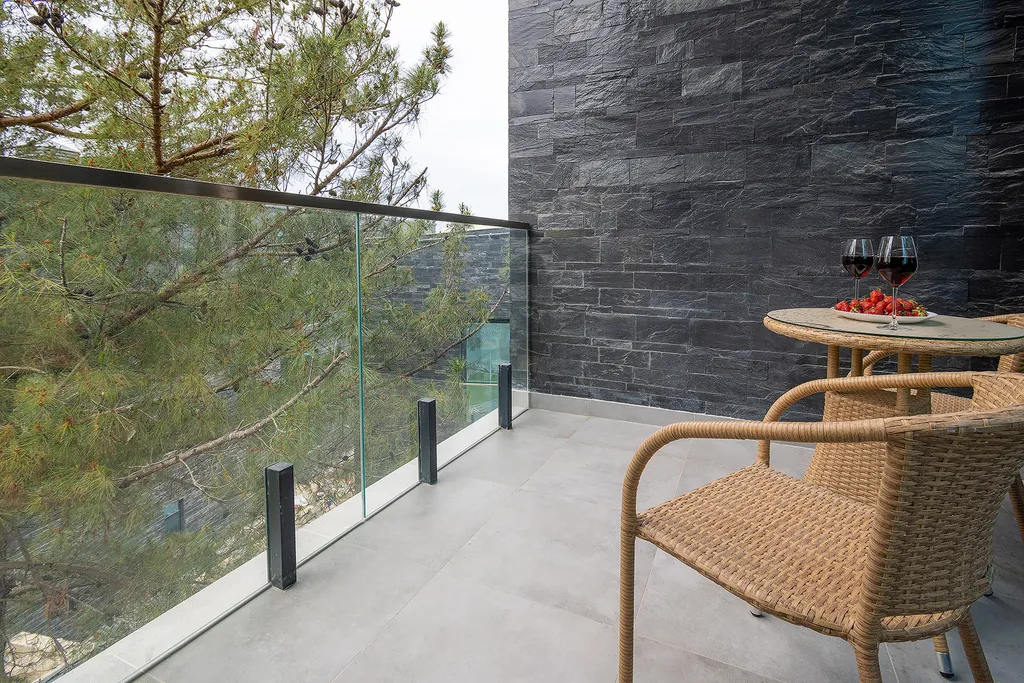 Апартаменты Люкс, Лучезарный на первой береговой линии