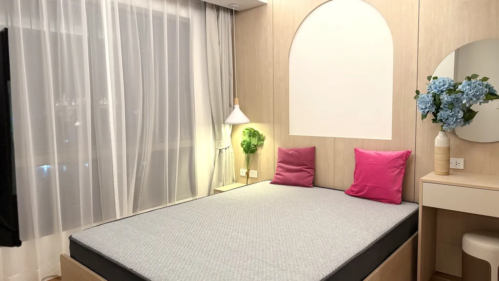 Двухкомнатная квартира у пляжа Камала с рабочим кабинетом, бассейном, залом