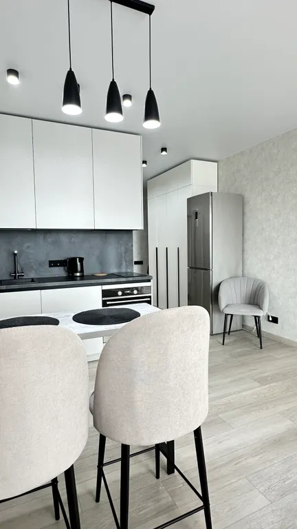 Уютная современная квартира-студия с большой лоджией