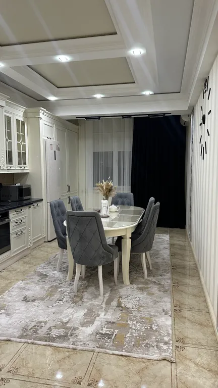 Уютная квартира в центре города с видом на море