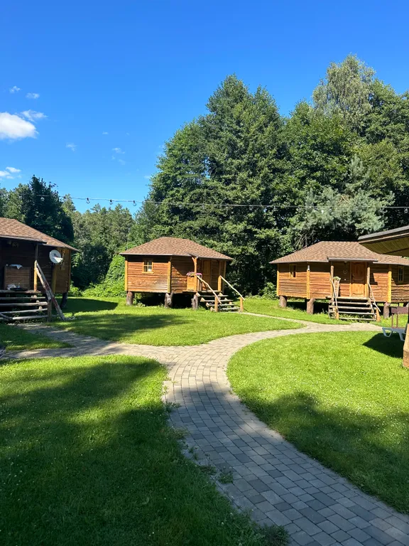 Уютное бунгало в парк-усадьбе Вишня