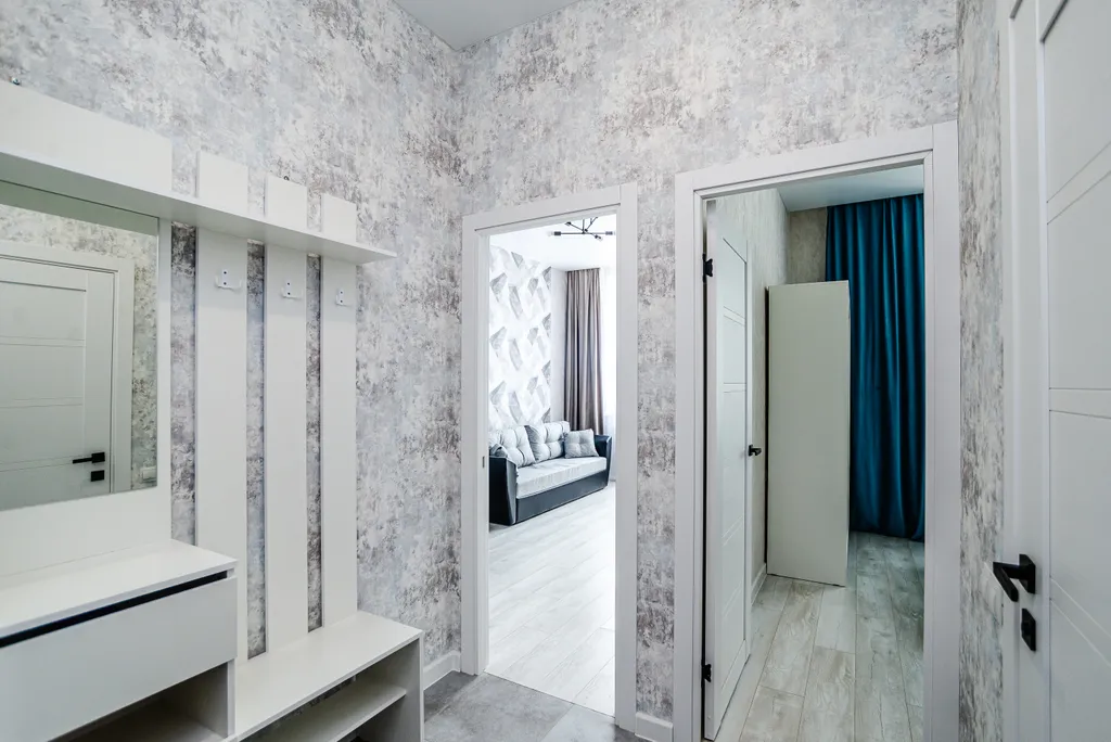 Евродвушка в центре с просторной лоджией и панорамным видом