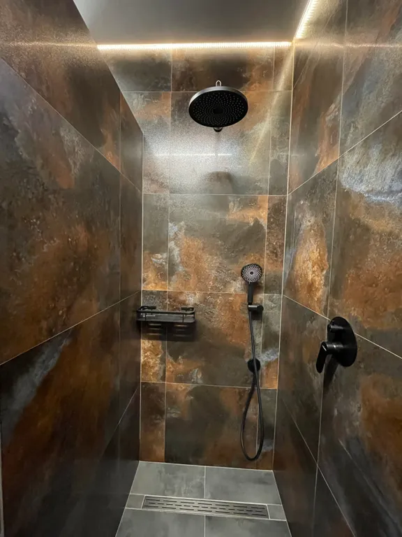 Квартира Квартира Студия с балконом на 1 этаже. Центр. Парковка. — Севастополь