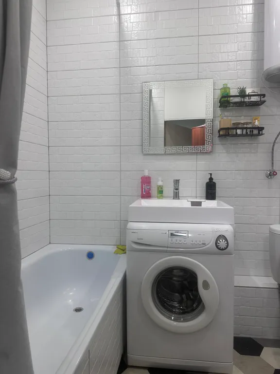 Квартирка со всеми удобствами на 27 этаже