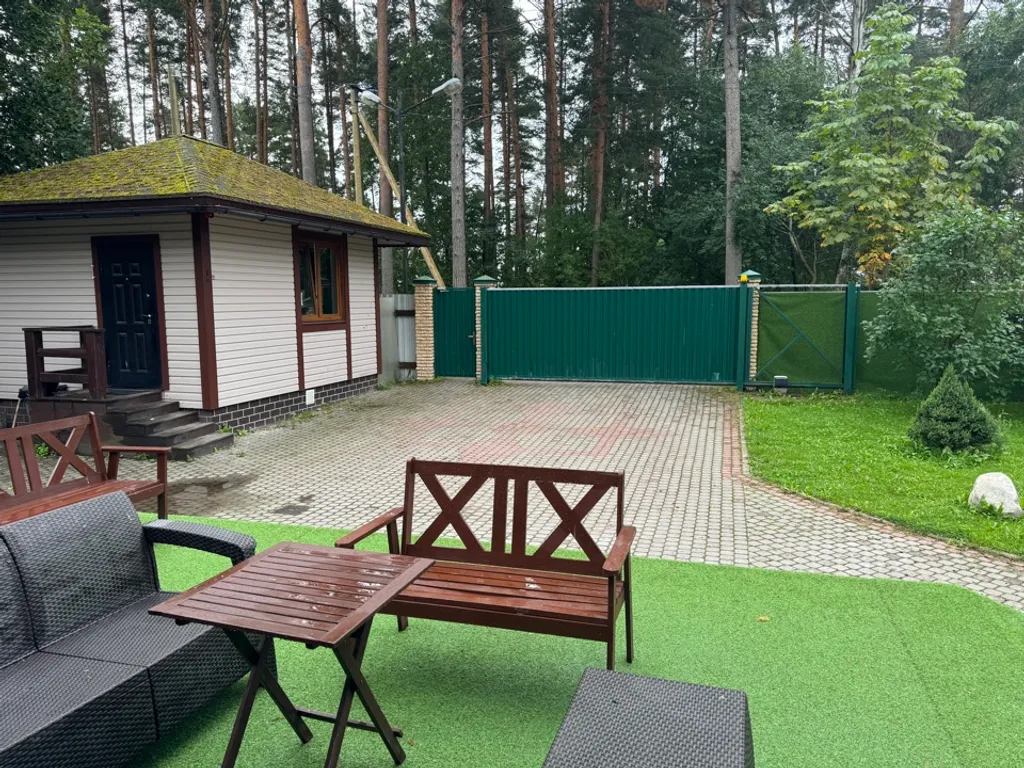 Дом в Громово на берегу озера Суходольское