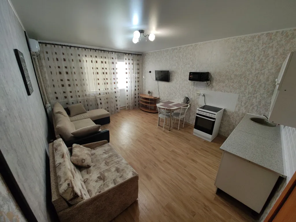 Квартира Уютная студия для 3-х гостей в идеальной локации — аренда посуточно в Оренбург