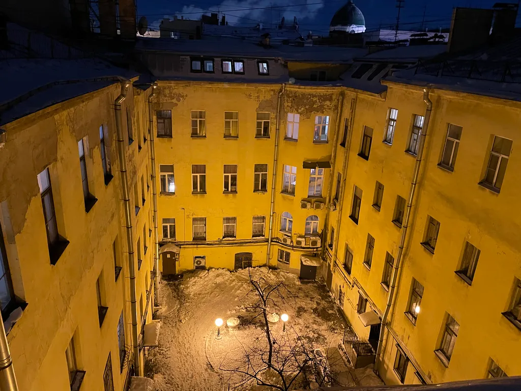 Квартира Синяя vip комната на мансарде — Санкт-Петербург