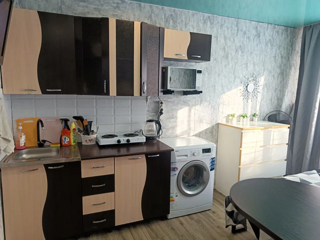 Студия для 2 человек у метро золотая нива