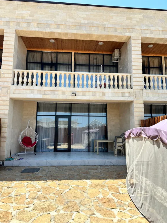 Уютный 2-этажный дом на берегу моря со всеми удобствами