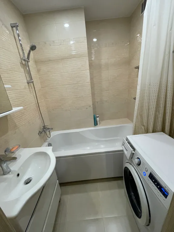 Квартира 2-комнатная с новым современным ремонтом