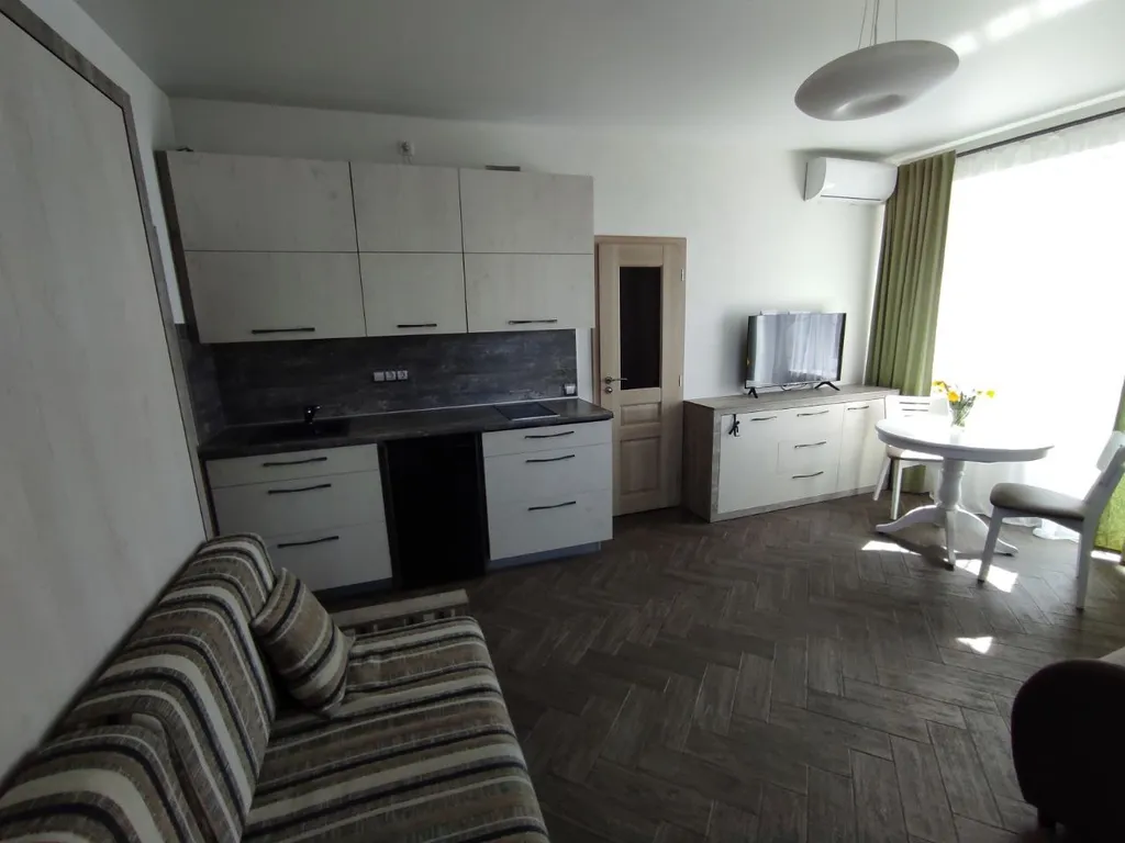 Квартира Квартира Уютная студия в частном доме у моря — Зеленоградск