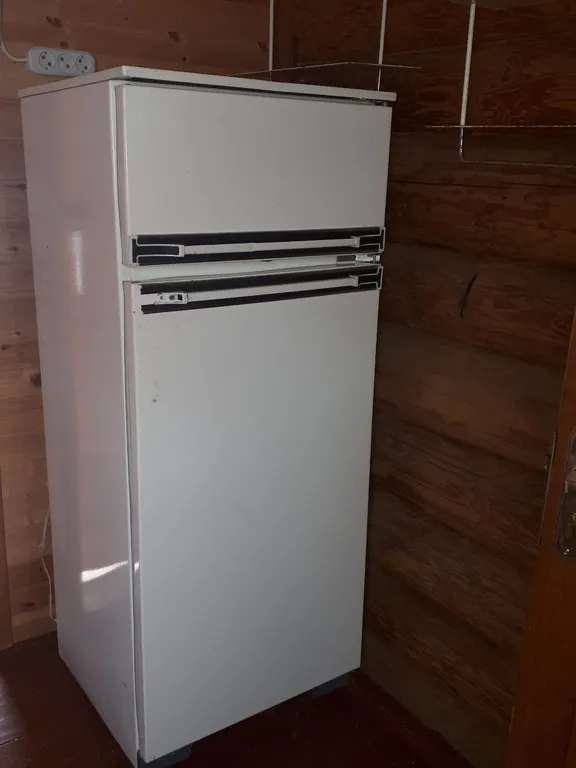 Дом на берегу заводи