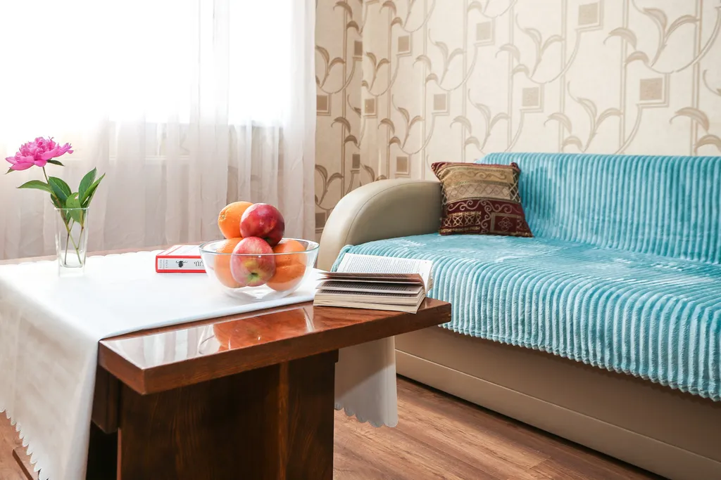 Светлая двухкомнатная квартира в тихом зелёном районе