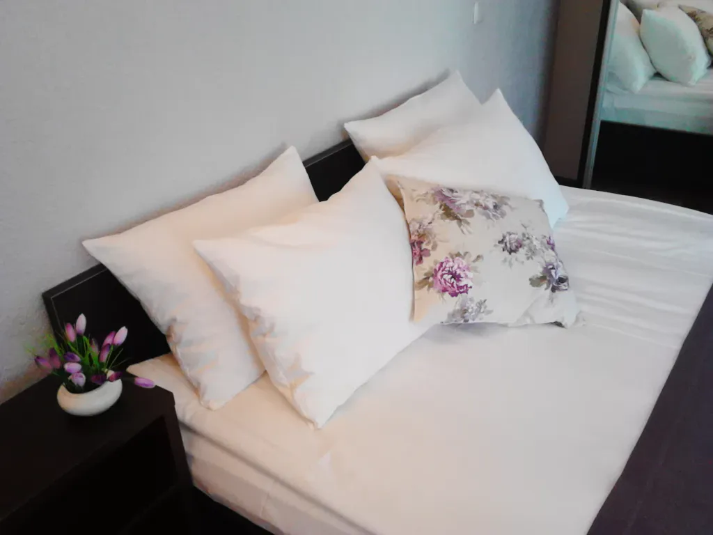 Коттедж с видом на бассейн