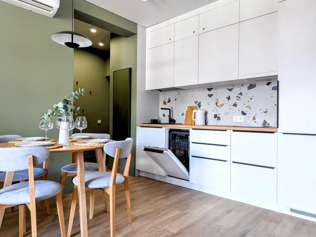 Новая квартира с видовым балконом и лыжной комнатой