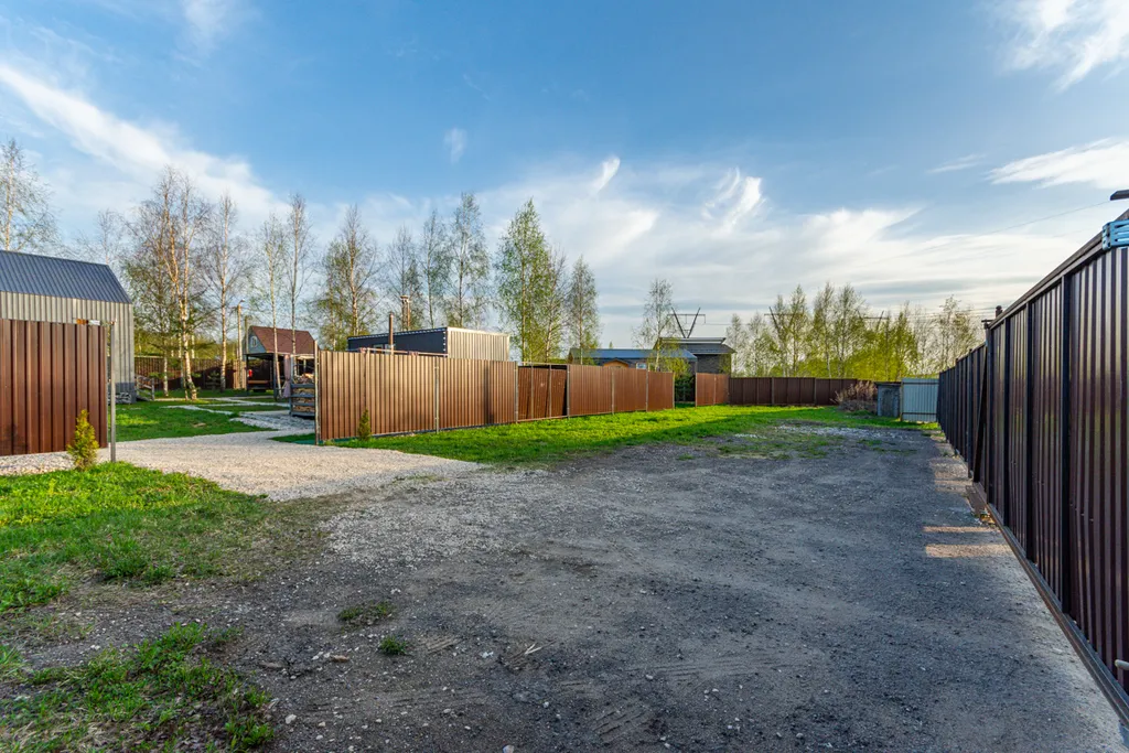 Дом с купелью и сауной, костровой зоной, мангалом и качелями