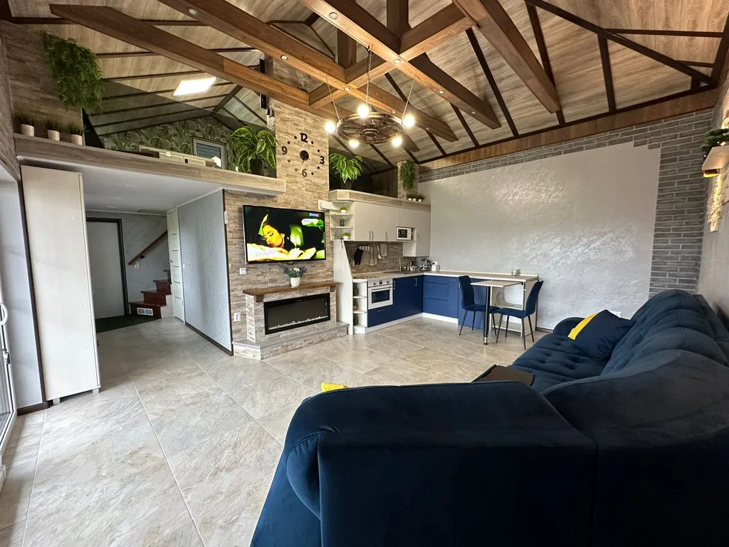 Домик у моря и озера