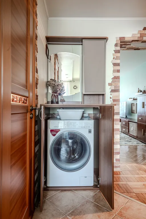 Уютная квартира в тихом центре с видом на посольство Ватикана