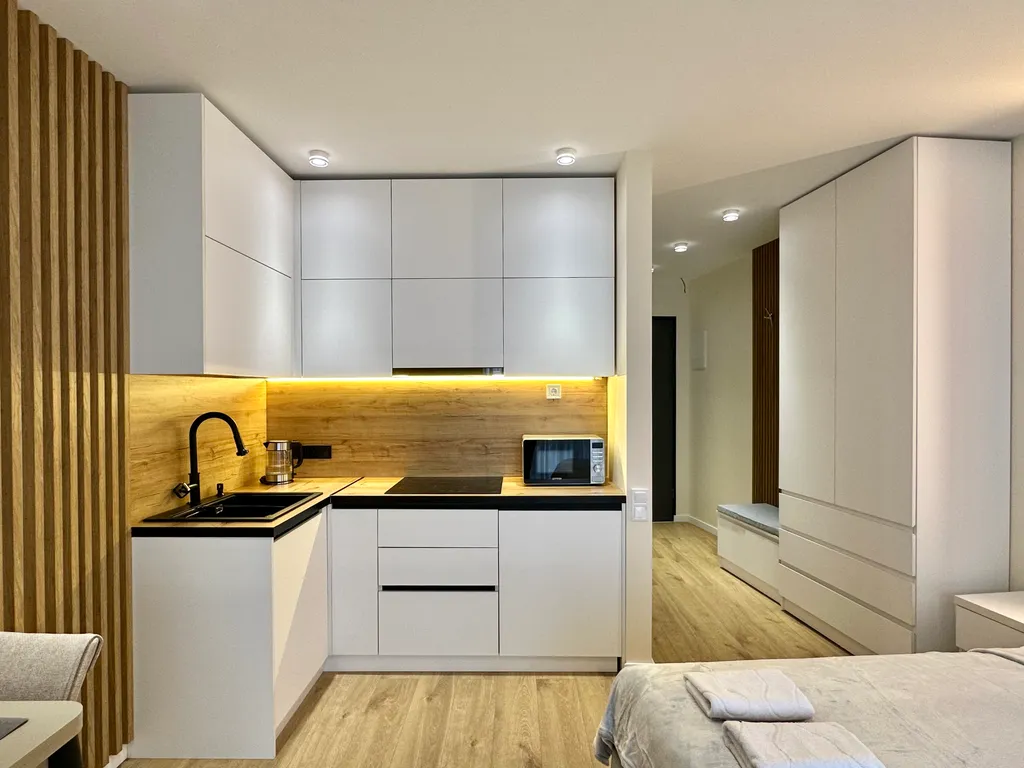 Стильная студия с видом на море и закаты