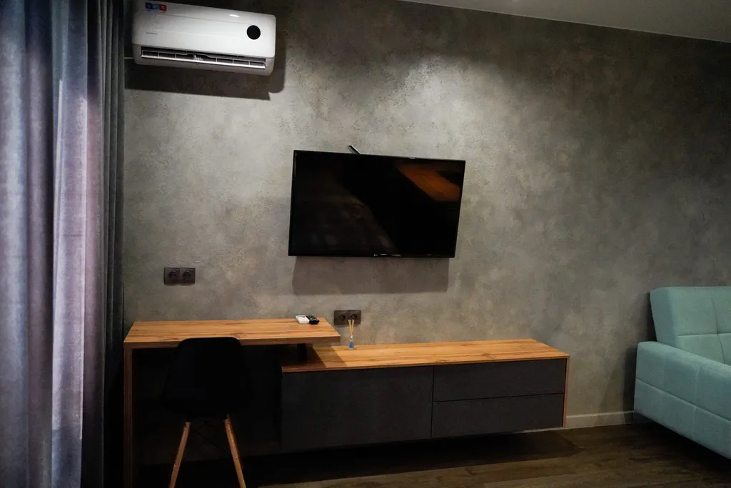 Квартира-студия loft-grey с кондиционером и парковкой