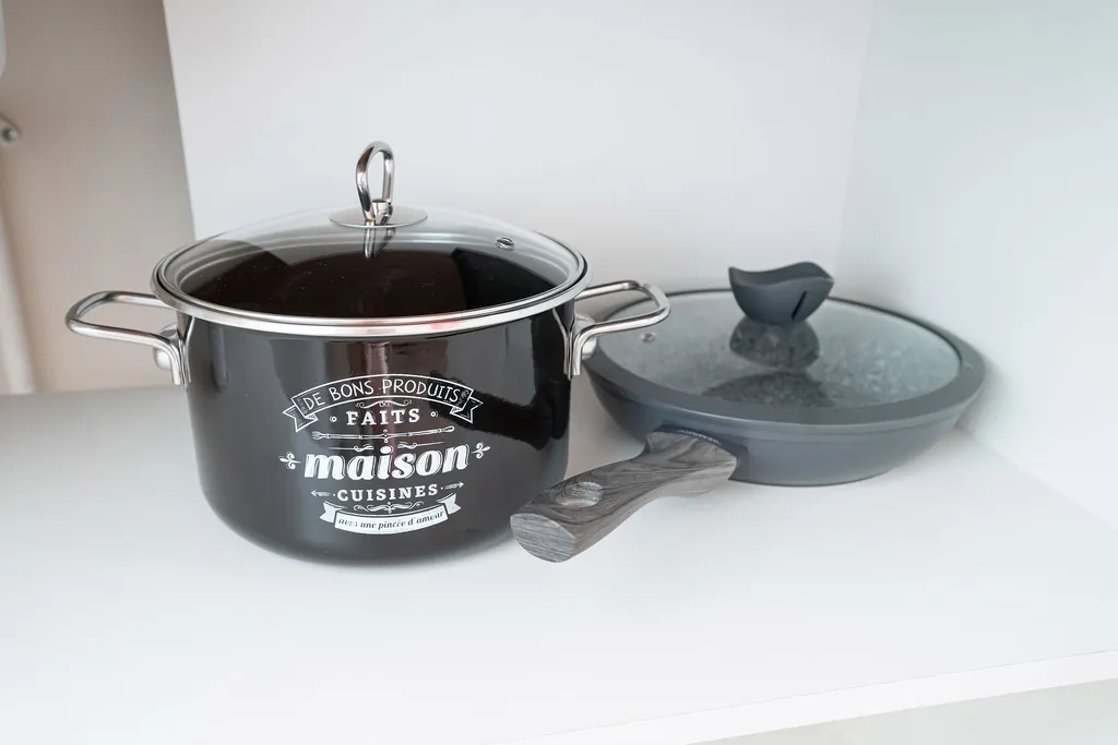 Яркая двухуровневая мини-студия