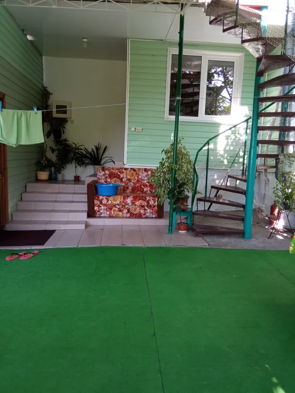 Дом с бассейном