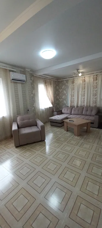 Коттедж Уютный дом рядом с морем в тенисом, фруктовом саду. — Южная Озереевка