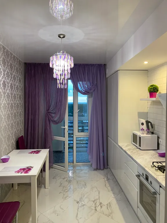 Уютная новая квартира с дизайнерским ремонтом рядом с морем