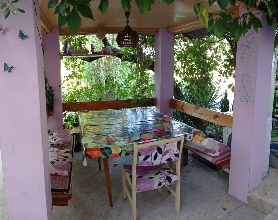 Двухкомнатный домик рядом с Кипарисовой аллеей