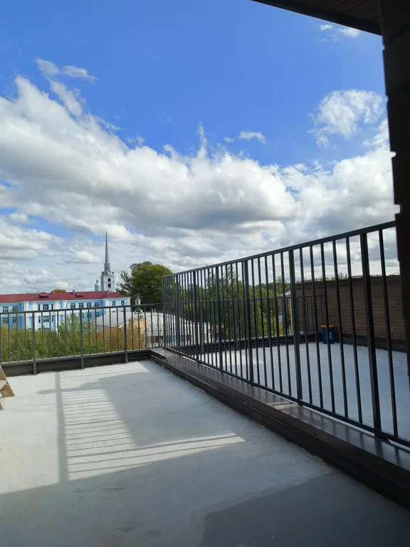 Атмосферная двухуровневая квартира с видом на Петропавловский парк