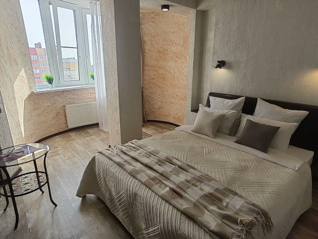 Уютная евродвушка с большой лоджией