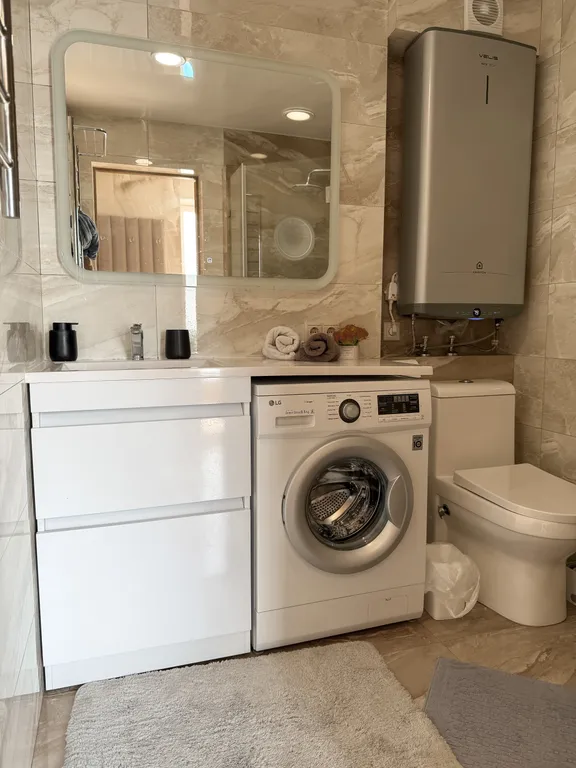 Квартира Трехкомнатная квартира с бассейном и потрясающим видом на море — Сириус