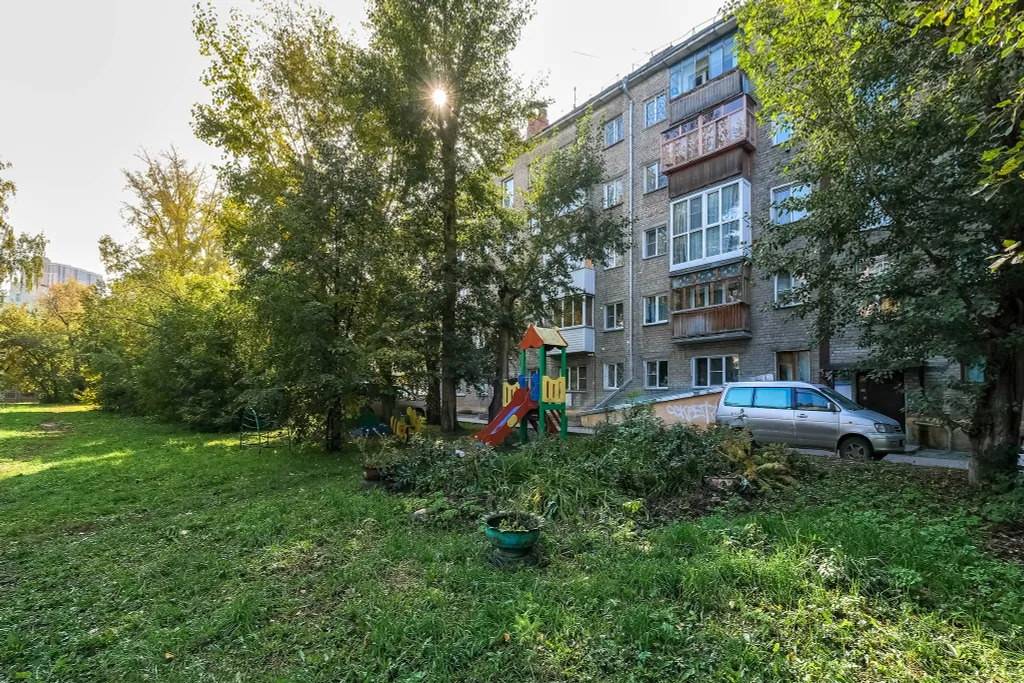 Современная уютная студия рядом с метро Студенческая и ЛДС- Арена