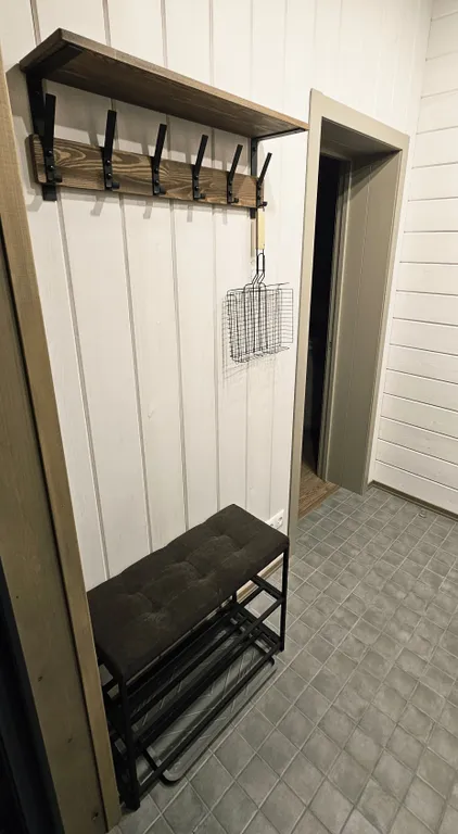 Далеко и надолго