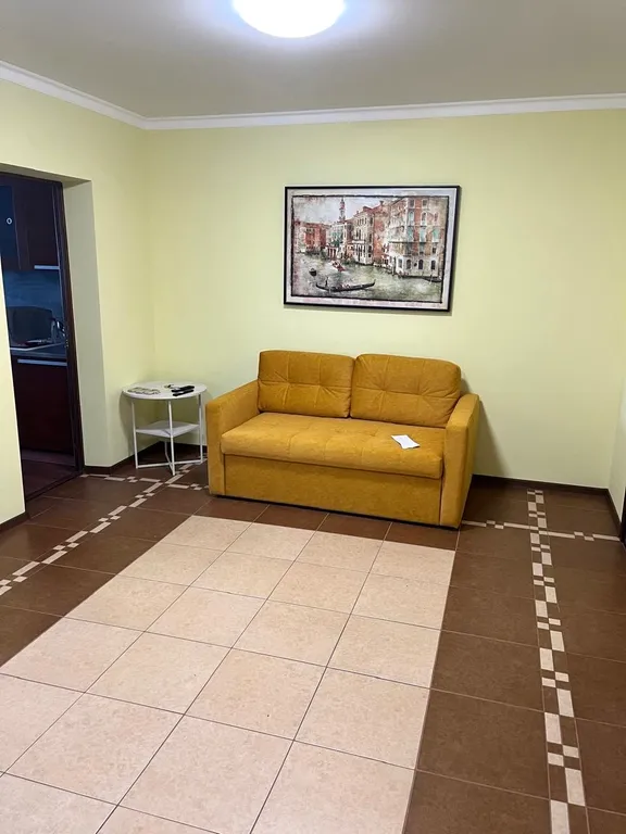 Просторная трехкомнатная квартира в самом центре