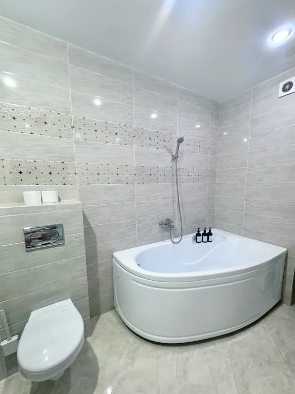 Евродвушка с видом на Ботанический сад