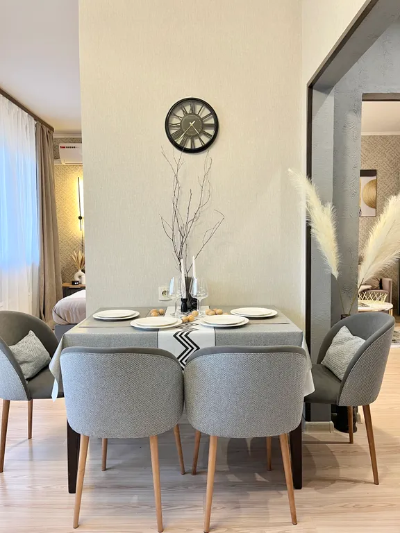 Дизайнерская квартира на Взлетке рядом с торговым центром Планета