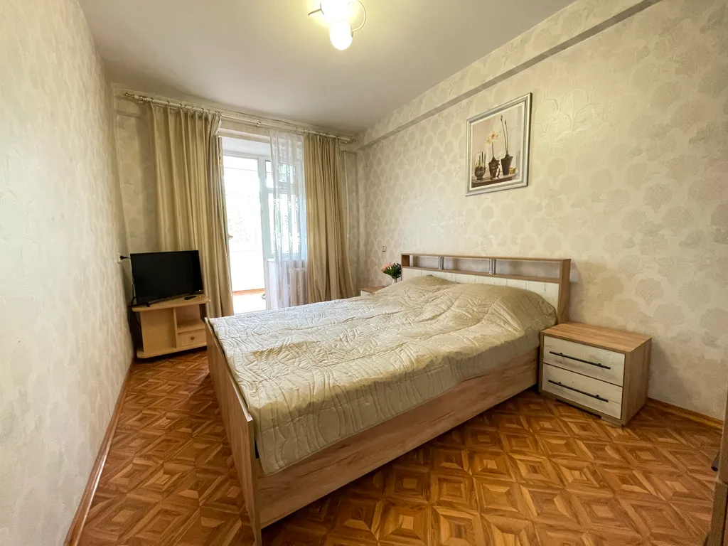 Квартира Трёхкомнатная квартира в районе Толстого мыса и в 5 минутах до пляжа Сады морей — Геленджик
