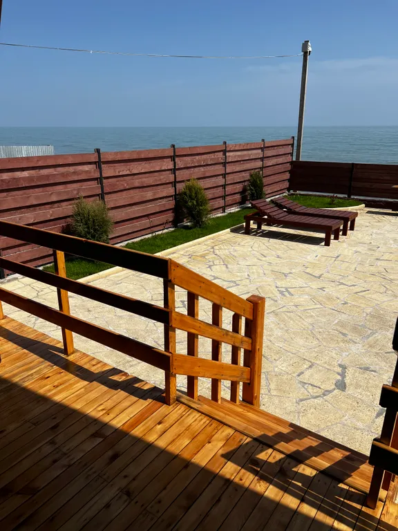 Домики у моря