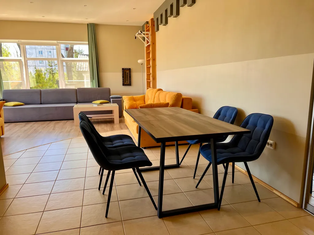 Апартамент в частном жилом доме возле парка Монрепо