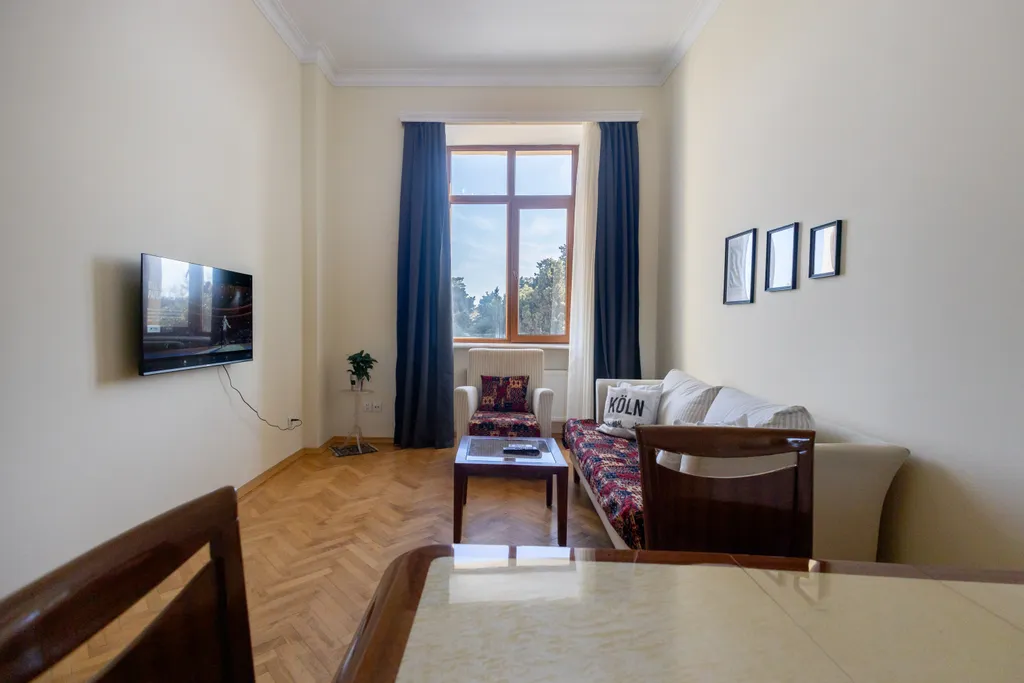 Апартамент с видом на бульвар на Торговой