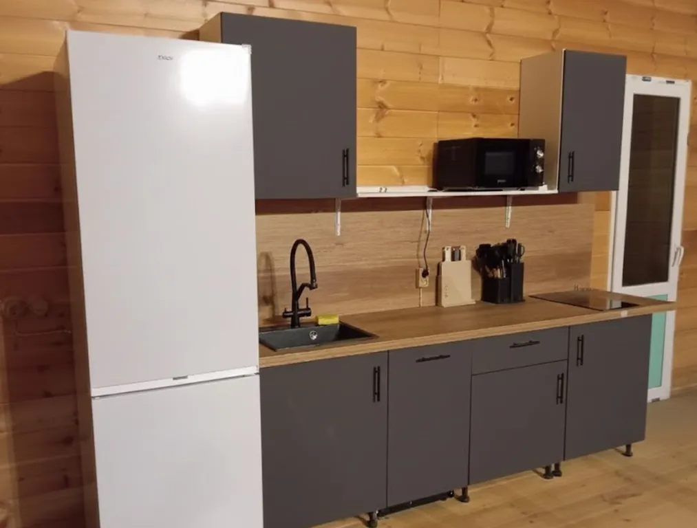 Уединённый загородный дом с баней на большом участке